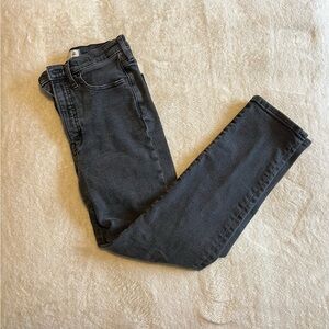 Madewell Black Straight Leg Jeans with Classic Style
